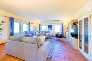 Casa Serrao Carvoeiro Private Pool & Sea Glimpses Walk To Dining & Beaches