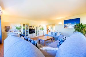 Casa Serrao Carvoeiro Private Pool & Sea Glimpses Walk To Dining & Beaches