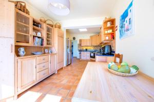 Casa Serrao Carvoeiro Private Pool & Sea Glimpses Walk To Dining & Beaches