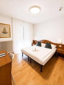 Athos Hotel