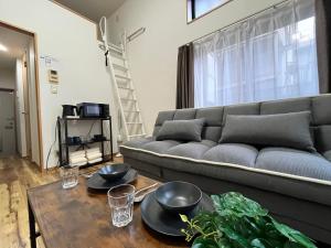 NEW OPEN Cozy Loft 5-Min Drive to Marine Messe Up to 4 Guests
