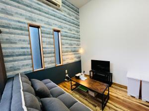 NEW OPEN Cozy Loft 5-Min Drive to Marine Messe Up to 4 Guests