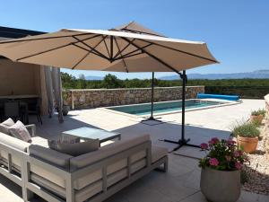 Hideaway Stonehouse pool for 2 Dalmatia Imotski