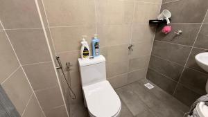 Awan Homestay Ipoh 4BR 3BA 10 Pax Full AC Stadium Perak