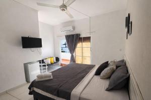Balcony Street View Bedroom Zona Colonial