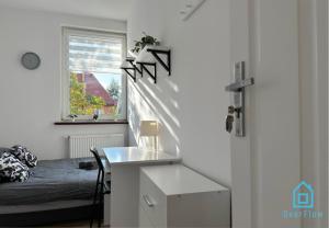Breslau Room - Peaceful Retreat, 10 Minutes to Gdańsk Old Town & Seaside