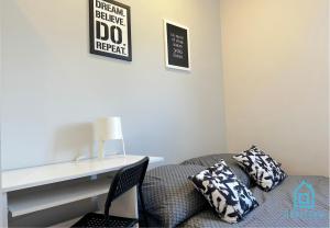 Motlava Room - Peaceful Retreat, 10 Minutes to Gdańsk Old Town & Seaside