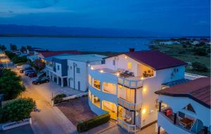 Nice Apartment In Vir With Wifi