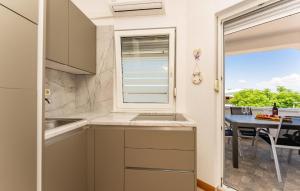Nice Apartment In Vir With Wifi