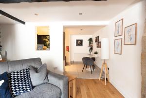 SPINDLE COTTAGE - Riverside cottage on the edge of the Peak District