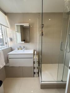 Bright Kensington Gem 2 Bed Lift