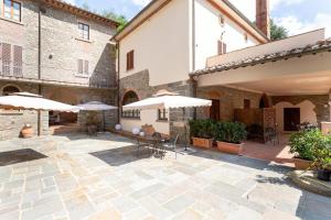 Residence con piscina La Ferriera