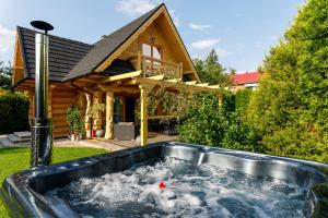 Chata Czarny Kot z jacuzzi i sauną