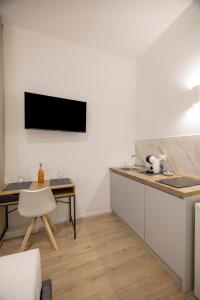 4 - Dimora Largo Franchì Apartments