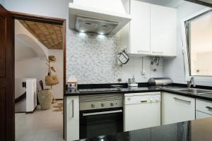 Clifftop Vila Azul - 3BR, Beachside, Pool, AC