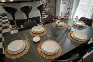 Radlinskeho By Ellements, Spacious Old Town Home
