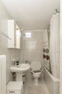 Theros Family apartment
