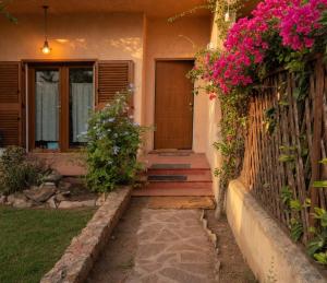 Antonio Rose Garden