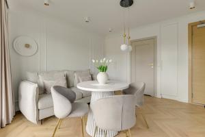 WaterLane Island River View Apartment SPA
