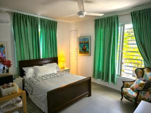 Villa Familiar Para 22 pers, con Piscina, 2 Jacuzzis y BBQ