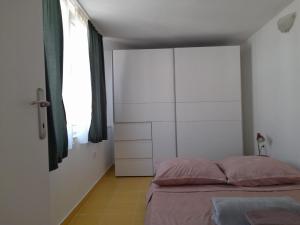Apartment Central Location - Studio Apartment