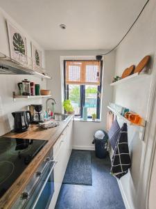 Self-check in Cozy apartment in Aalborg Centrum K 3 - 1 TV