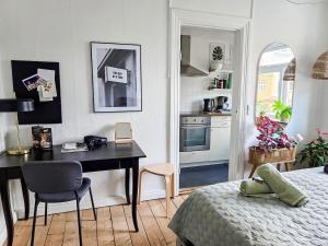 Self-check in Cozy apartment in Aalborg Centrum K 3 - 1 TV