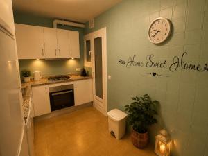Apartamento con vistas al mar y piscina