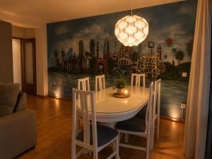 Apartamento con vistas al mar y piscina