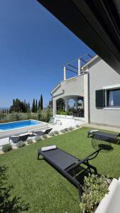 Holiday home MareVista near Split heated pool