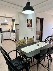 Apartment with pool Beach 2 min away Air-conditioned