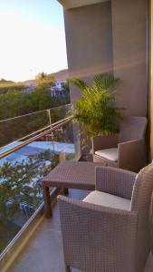 Modern Beach Apartment, Ocean View in Surf City
