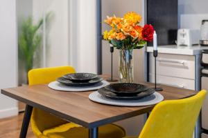 Spacious Bishop Apartment –Prime Downtown Stay