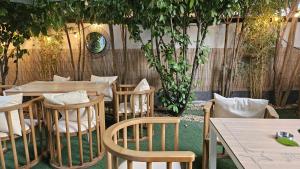 Friday Hotel