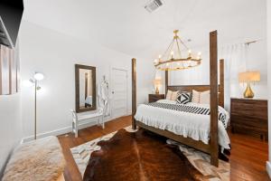 Poplar Place Main - Hot Tub & Fire Pit