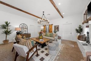 Poplar Place Main - Hot Tub & Fire Pit