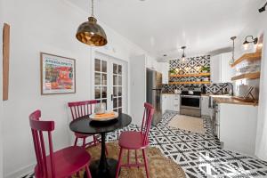 Poplar Place Main - Hot Tub & Fire Pit