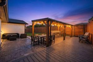Epicenter Stay 3BR Near Epic Waters & Topgolf
