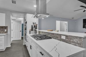 Epicenter Stay 3BR Near Epic Waters & Topgolf