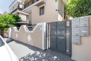 Cozy & Harmony Home in Glyfada Athens