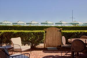 Faraway Sag Harbor