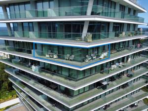 Wave C857 SPA & Pool Access