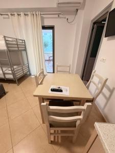 Erjon Apartments