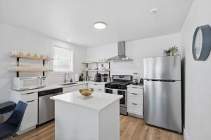 Charming Historic 3B Heart of Dallas - Sleeps 12