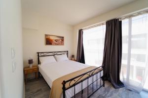 Zoe Apartment Port View A