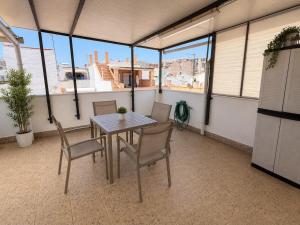 Casa Adosada con Terraza, Solárium y Vistas al Mar