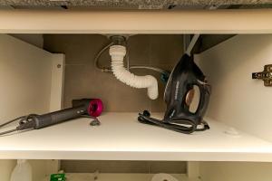 Apartamento 706 - Eixo · Apê Completo c Cama Queen, AC e Wi-Fi