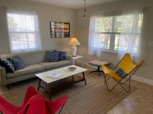 Jasmine Beach Loft Flagler Beach - 2 Blocks to the Beach!