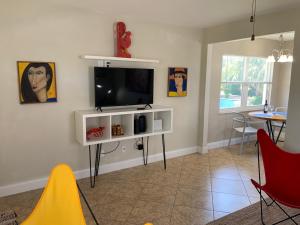 Jasmine Beach Loft Flagler Beach - 2 Blocks to the Beach!