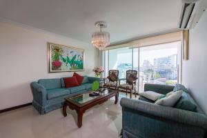 Penthouse Sea View 705A
